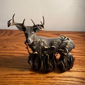 Vintage,The Danbury Mint Deer Sculpture. Very intricate detail.